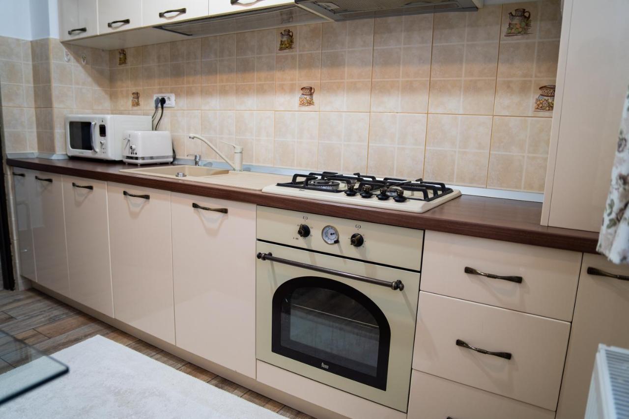 Ultracentral Golden Apartament 2 Σουκεάβα Εξωτερικό φωτογραφία